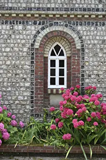 Bilder Datiert 25. Juli 2024: Fenster in La Paluche, Normandie.