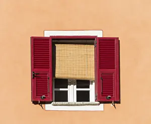 Deserted House Architecture Drucke: Window with red shutters and blinds