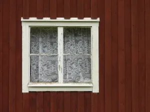 Deserted Timber Building Drucke: Windows