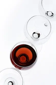 Wine Glasses Drucke: Wine glasses in a row