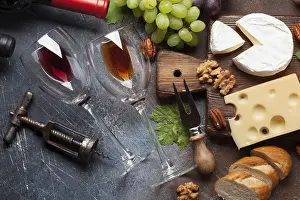 Top View Food Photography Drucke: Wine, grape, bread, nuts and cheese. Top view