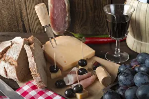 French Cuisine Inspiration Drucke: Wine - ham - bread, a tasty one eats