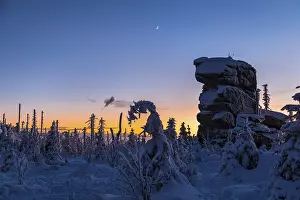 Deserted Winter Landscapes Drucke: Winter landscape in the evening light