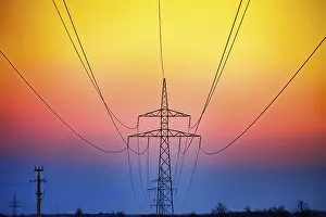 Evening Sun Power Supply Drucke: Wire electrical energy at sunset