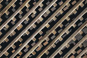 Full Frame Wooden Surface Drucke: Wooden surface as a solid background texture
