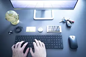 Home Office Setup Drucke: Workplace of a freelancer: Arrangement of computer
