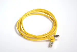 Network Data Transmission Drucke: Yellow network cable