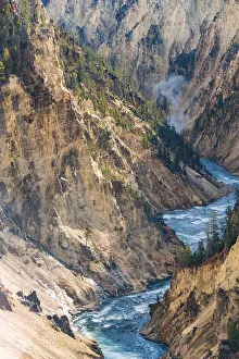 Yellowstone River Gorge Drucke: Yellowstone River flows through Gorge