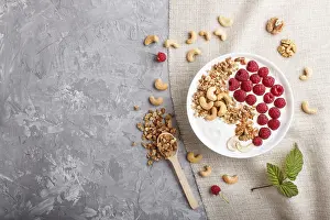 Yoghurt With Raspberry Drucke: Yoghurt with raspberry, granola