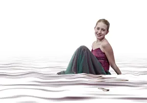 Dancer In Motion Drucke: A young modern dancer performing a dance routine