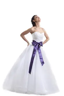 Wedding Celebration Drucke: Young smiling bride posing in studio