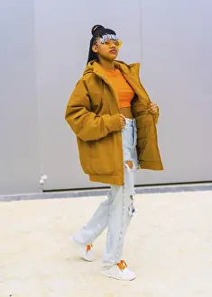 Urban Dance Style Drucke: A young trap dancer with braids