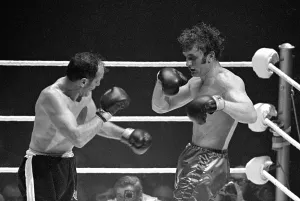 British Boxing History Drucke: Henry Cooper v Joe Bugner