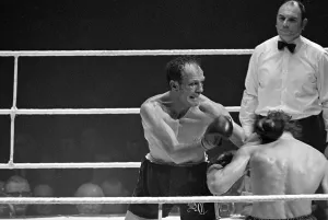 Heavyweight Boxing Champions Drucke: Henry Cooper v Joe Bugner