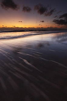Long Exposure Coastal Shots Drucke: Breakers on the North Sea beach