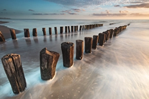 Long Exposure Beach Photos Drucke: Breakers on the North Sea beach