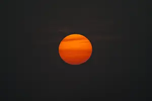 Grey Sky Europe Drucke: Close up of sun