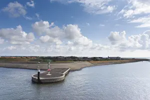 Summer In Holland Drucke: Dock at Texel