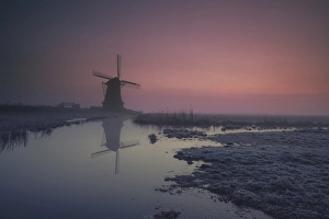 Water Landscape Photography Drucke: Dutch windmill