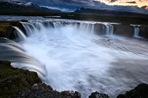 Europe River Landscapes Drucke: Godafoss