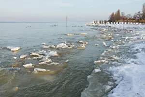Frozen Lake Scenery Drucke: Lake Constance in winter