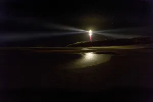 North Sea Coastal Scenery Drucke: Lighthouse Texel at night