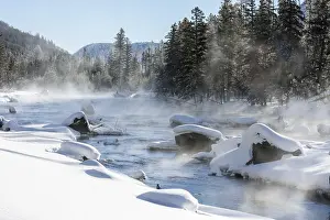 Bilder Datiert 18. Januar 2017: Madison River steaming.
