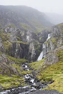Icelandic Rock Formations Drucke: Waterfall