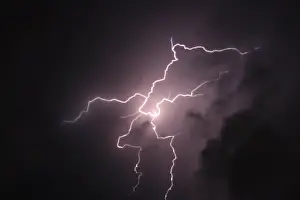 Cloud To Ground Lightning Drucke: Lightning