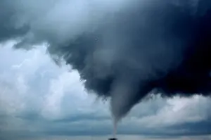 Cumulonimbus Clouds Drucke: Occluded Mesocyclone Tornado Sequence, 1 of 3