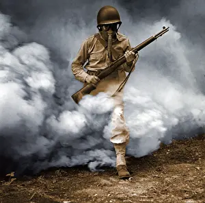 Historical War Images Drucke: Sergeant In Gas Mask