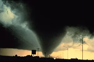 Atmospheric Weather Conditions Drucke: Tornado