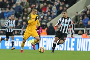 Entscheidender Konflikt: Knoccaert gegen Yedlin im St. James Park - Newcastle United gegen Brighton und Hove Albion am 30DEZ17